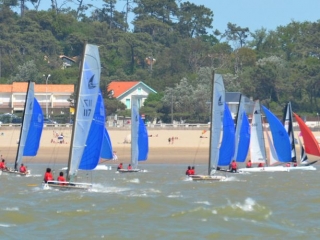  Escuela de vela para todos los niveles 